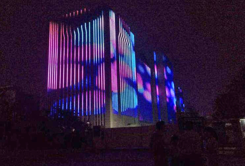 LED点光源像素屏如何低造价实现高清显示效果？(图2)